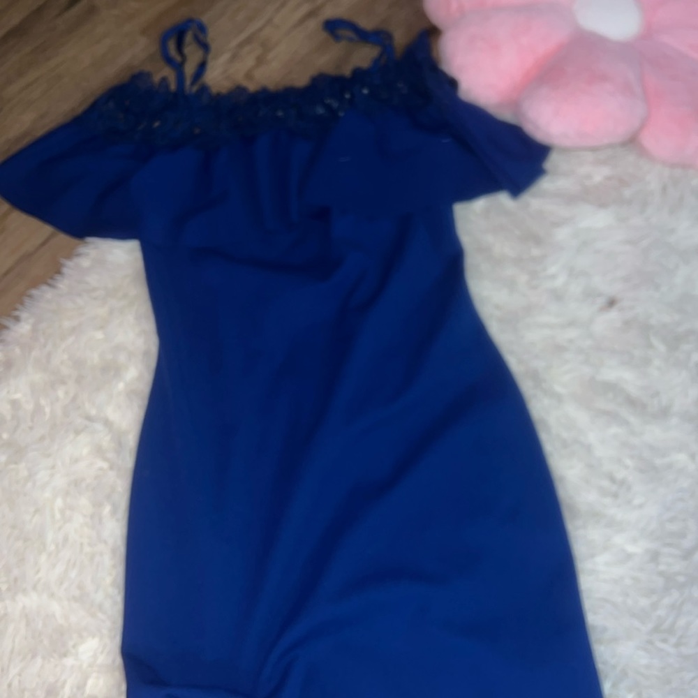 Cute tight fitting blue dress